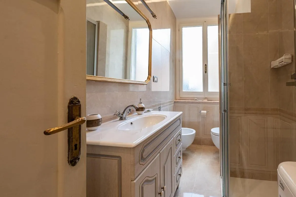 Elegant Fully Equipped Apartment In Center Of Perugia,Parking 0*, Perugia Italy