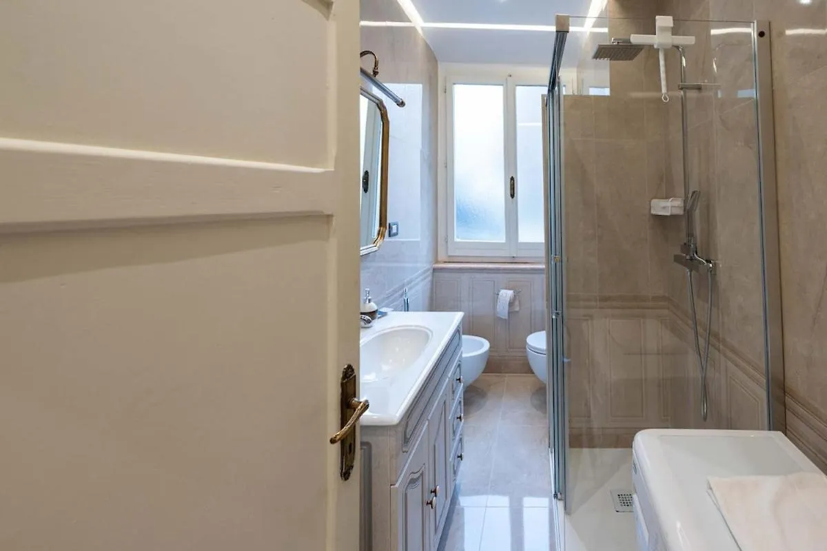 Elegant Fully Equipped Apartment In Center Of Perugia,Parking Italy