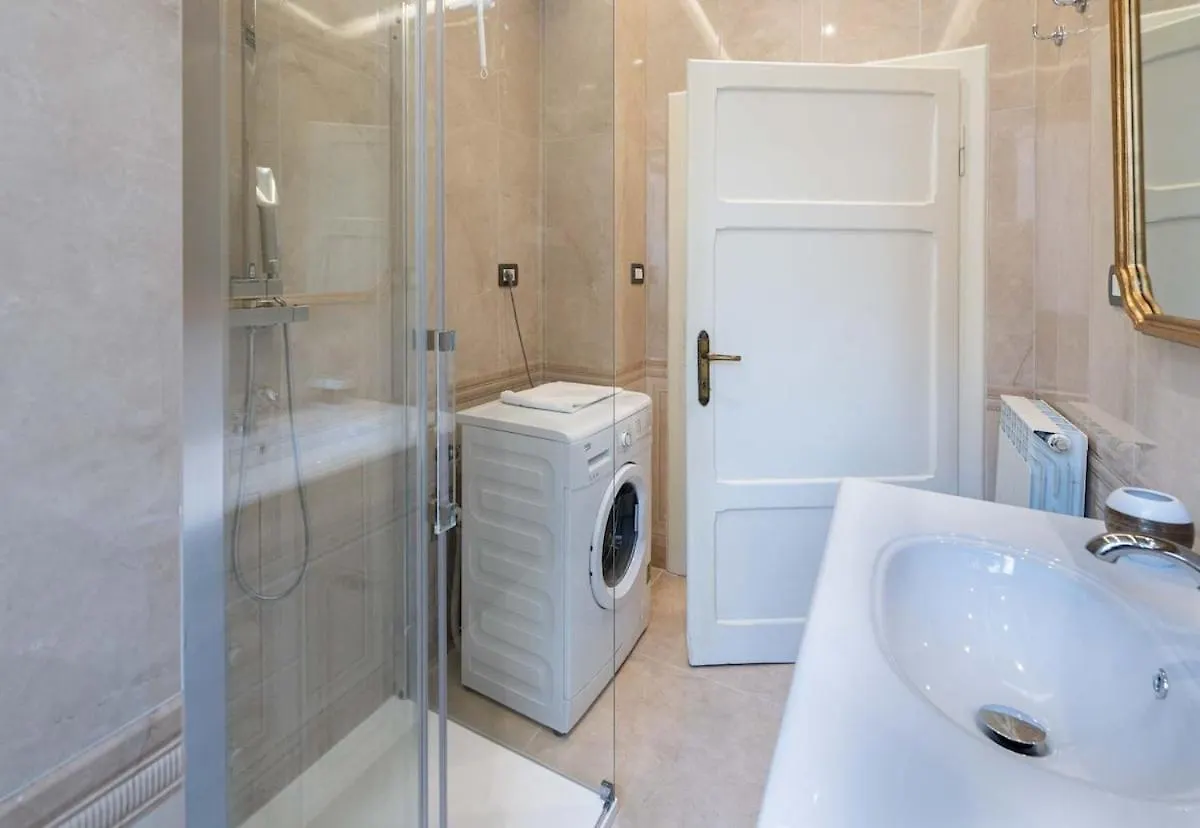 Elegant Fully Equipped Apartment In Center Of Perugia,Parking Włochy