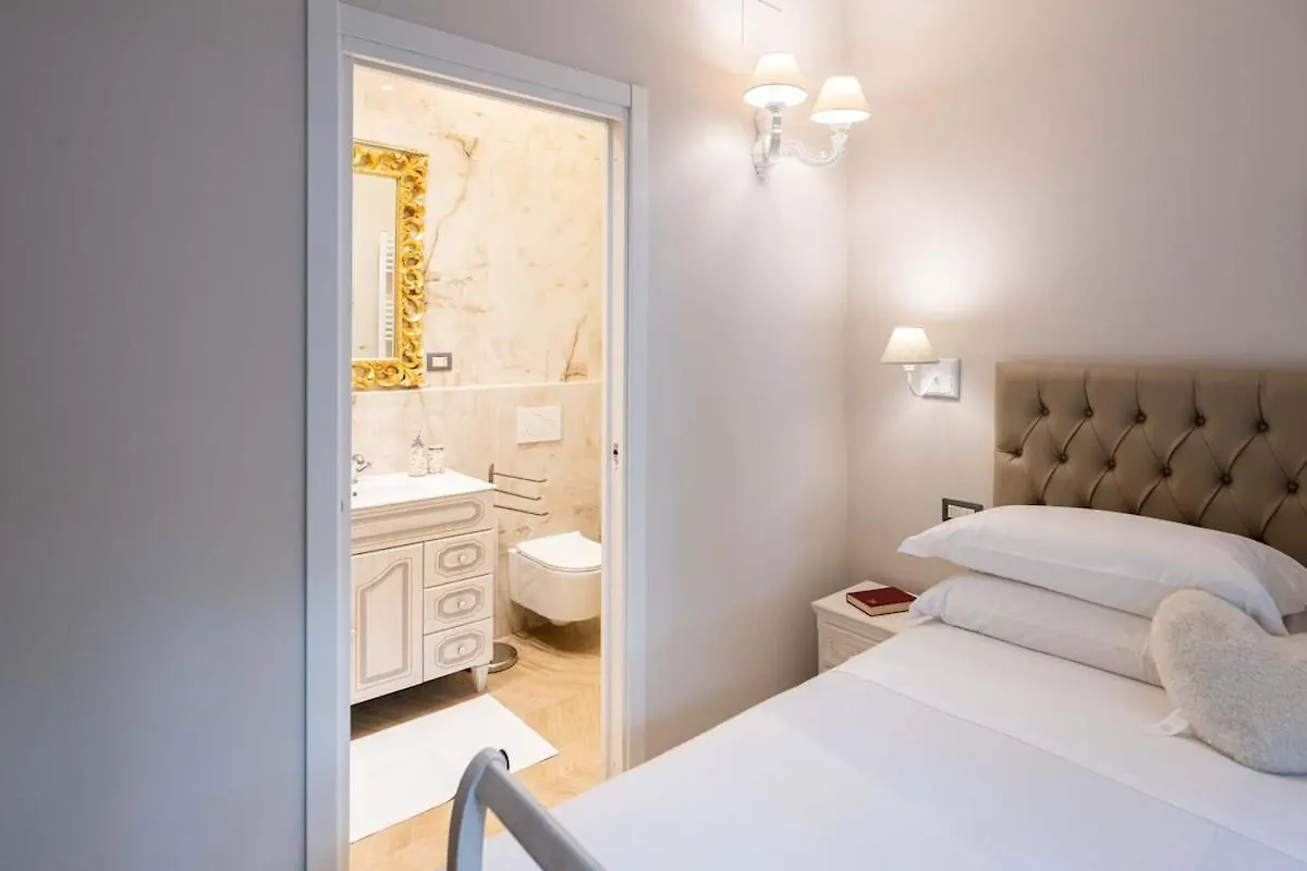 Elegant Fully Equipped Apartment In Center Of Perugia,Parking Perugia