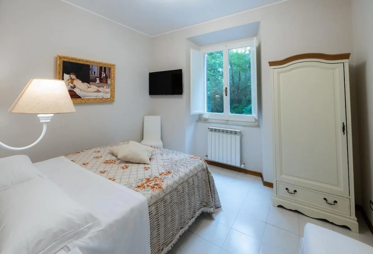 Elegant Fully Equipped Apartment In Center Of Perugia,Parking  Perugia